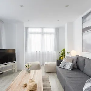Apartment Urbe10 Angel Ganivet 2 Bedrooms, Malaga
