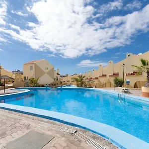 https://mare-verde-98-two-bed.tenerifehoteles.net